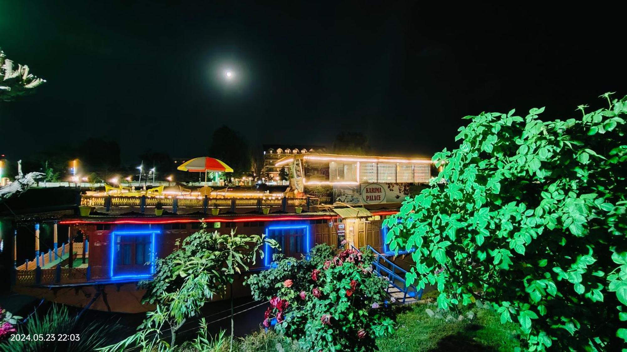 Houseboat Karima Palace Srīnagar Екстериор снимка